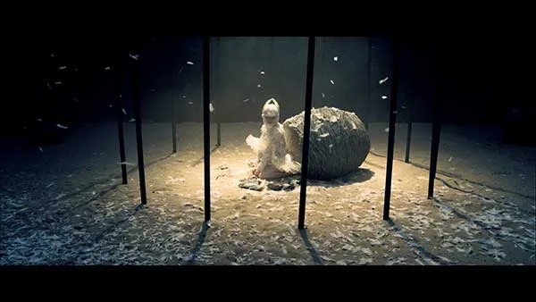 「るろうに剣心」の大友啓史監督がAKB48に送るメッセージMV「僕たちは戦わない」。アイデアから絵作りまでをひも解くインタビュー!