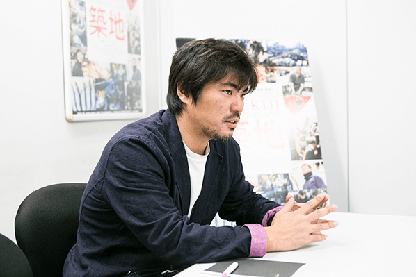ドキュメンタリー映画『築地ワンダーランド』遠藤尚太郎監督インタビュー。初の長期撮影が捉えた知られざる市場のリアルで不思議の世界に感動!