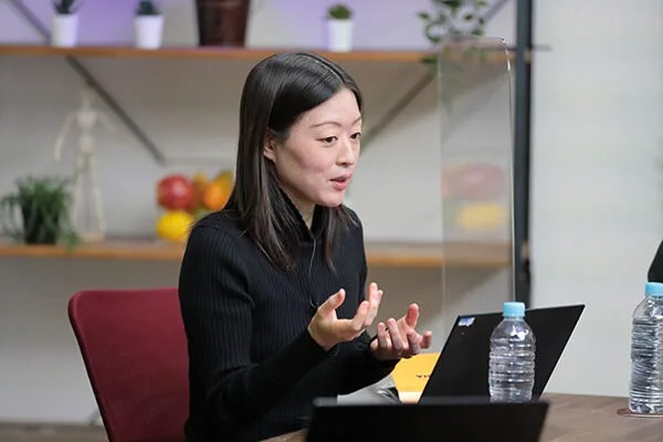 林真理子氏